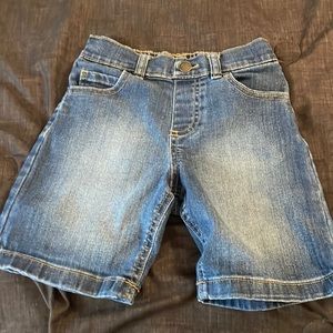 Basic jeans shorts